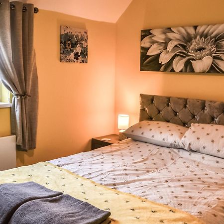 The Beehive Villa Miningsby Buitenkant foto